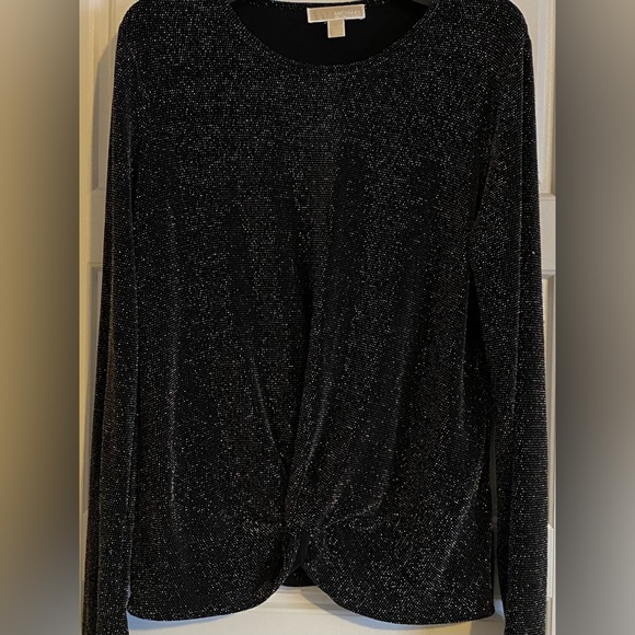 XL Michael Kors ©
Plus Size Twist Hem Long Sleeve Top - Picture 4 of 11